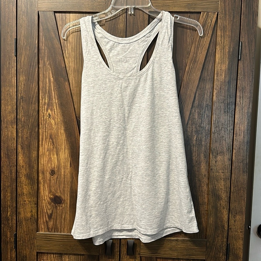 Lululemon tank